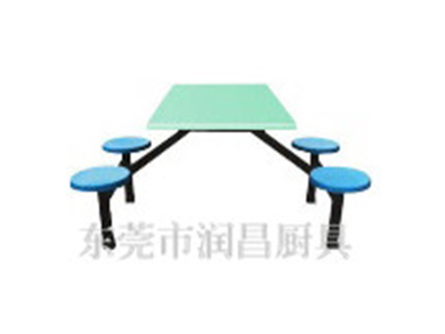 四人圓凳椅餐臺